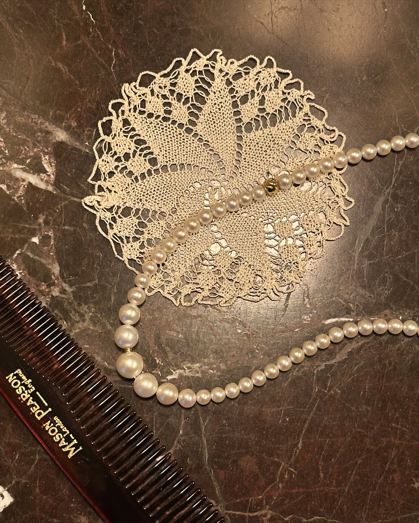 SNOW BERRY NECKLACE