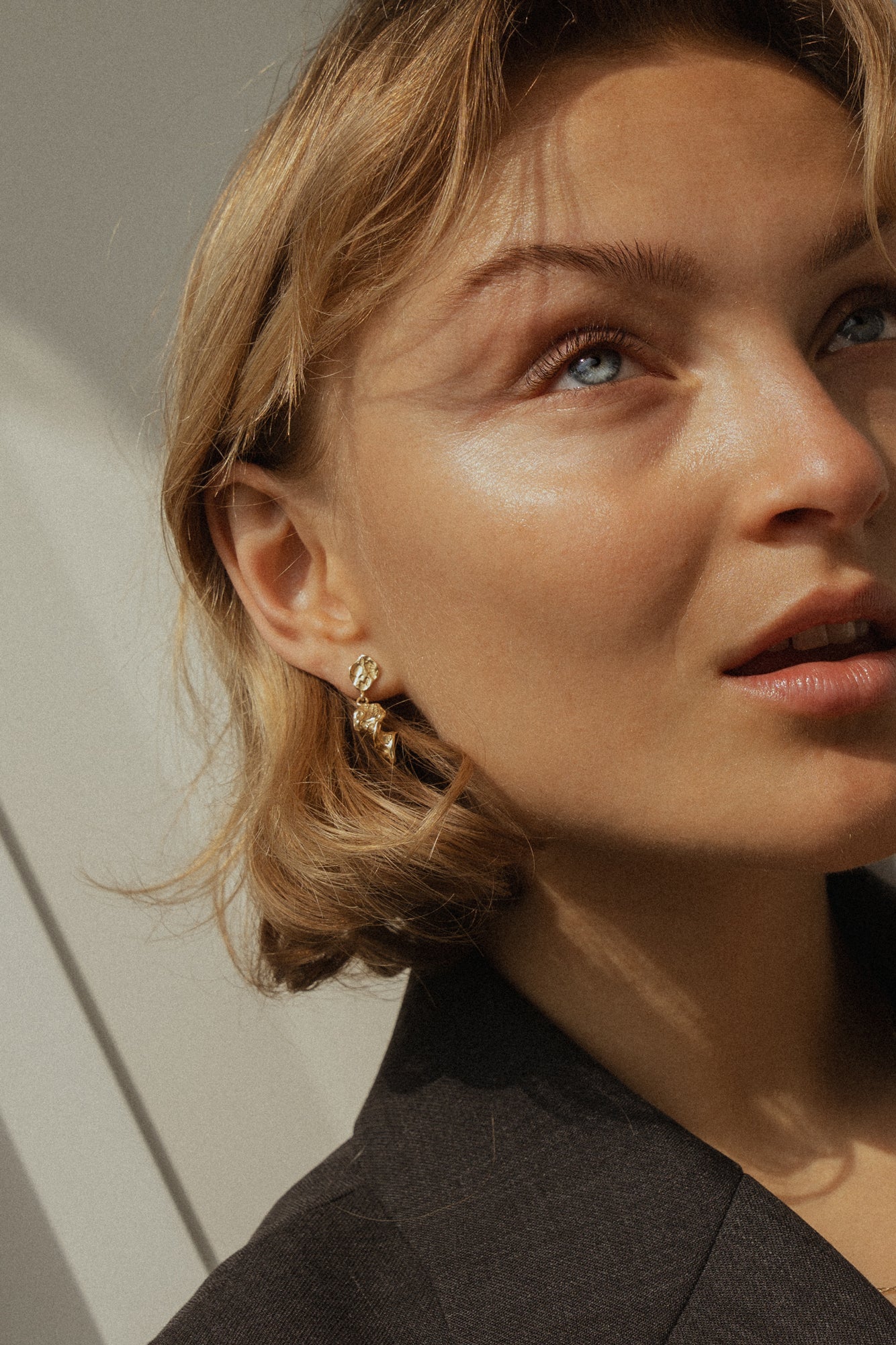 VENUS EARRING